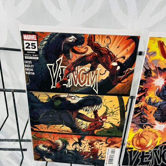 Venom 25 4th Print, 26 2nd Print, 27 Variant 31 Dell'Otto Trade Variant - Picture 2 of 8